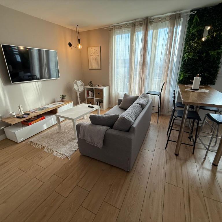 superbe duplex avec parking gratuit - Appartement 2 Chambres - 5