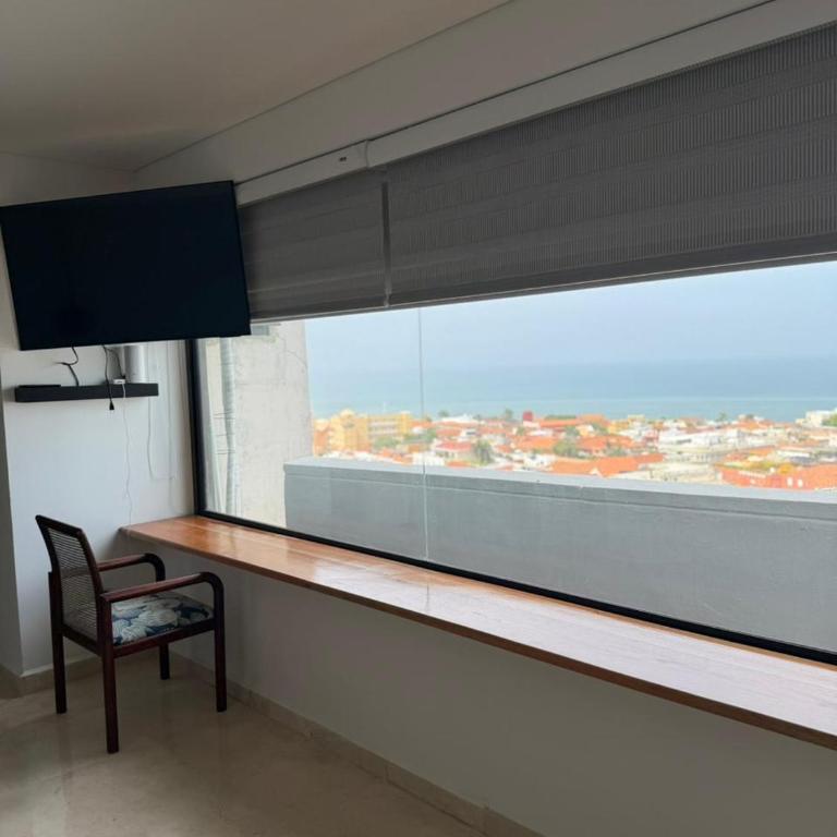 Del Mar City View - Deluxe One-Bedroom Apartment with City View - 5