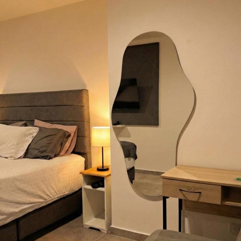 Cómodo apartaestudio - nuevo - excelente ubicación - Apartamento de 1 Dormitorio con balcón y vistas a la ciudad - 2