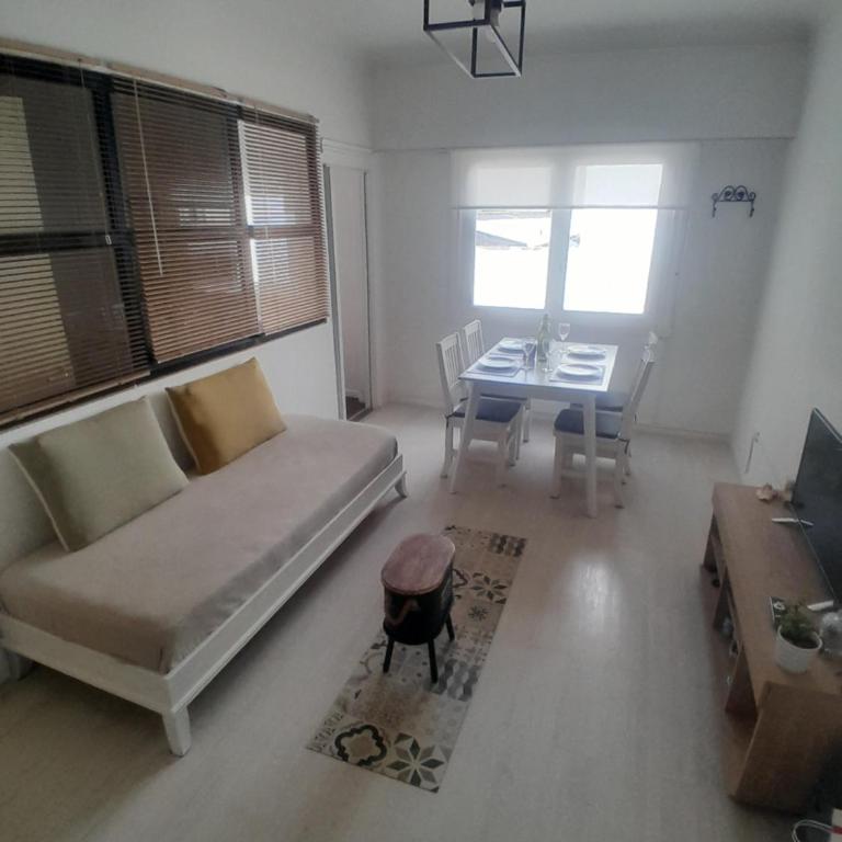 Depto Zona Güemes - Two-Bedroom Apartment - 14