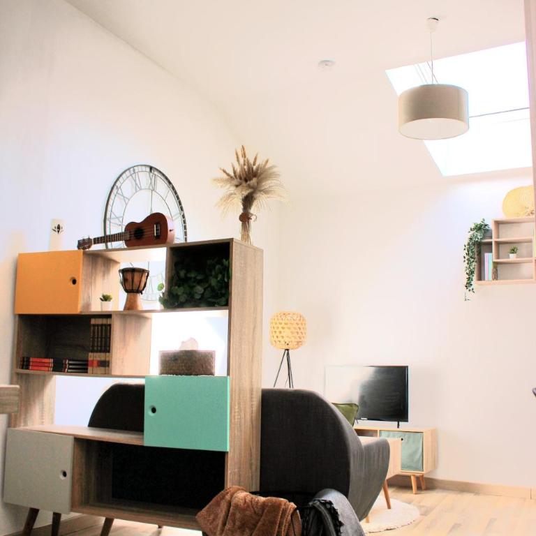 Studio with bedroom near train station - Apartamento de 1 dormitorio - 3