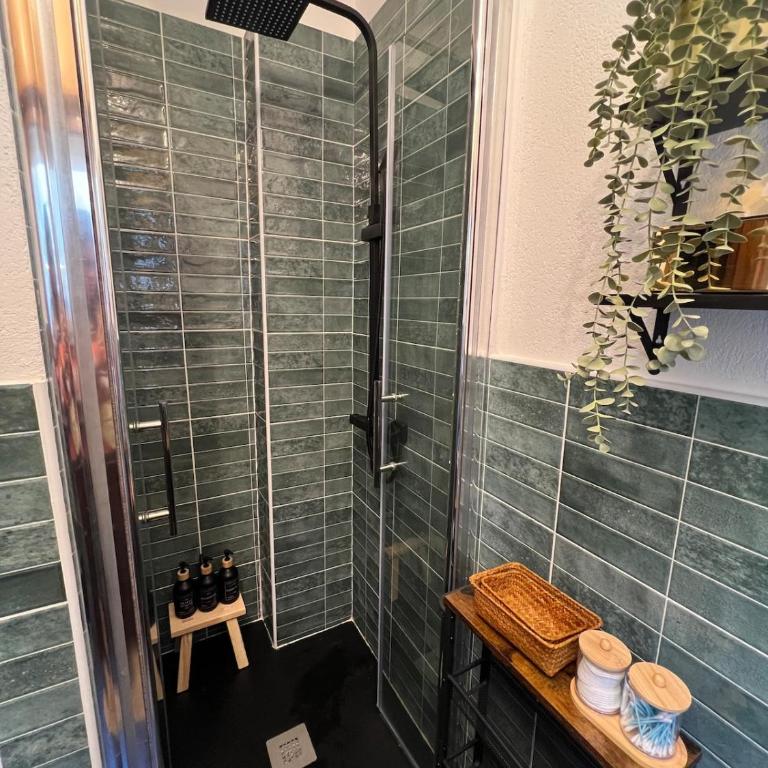 The Mountain Escape - Luxury Apartment - Appartamento con 1 Camera da Letto e Balcone - 6