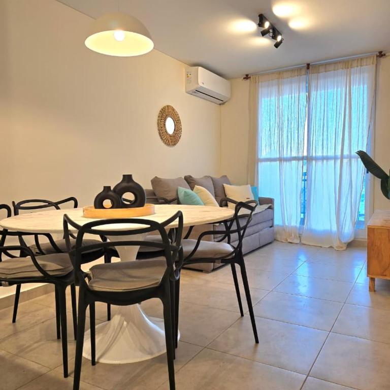 Encantador departamento VIP con cochera cerca del río - Apartamento de 2 dormitorios - 2