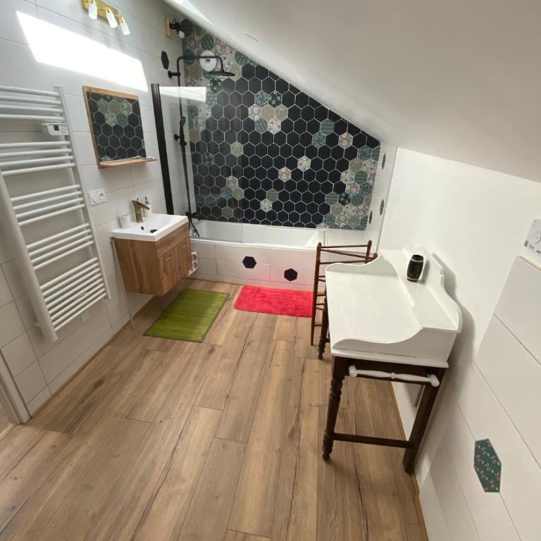Gîte calme au cœur du Vercors - Appartement 2 Chambres - Vue sur Jardin - 10