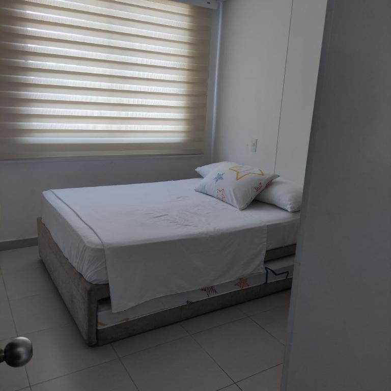Apartamento de tres habitaciones - Apartment - 8