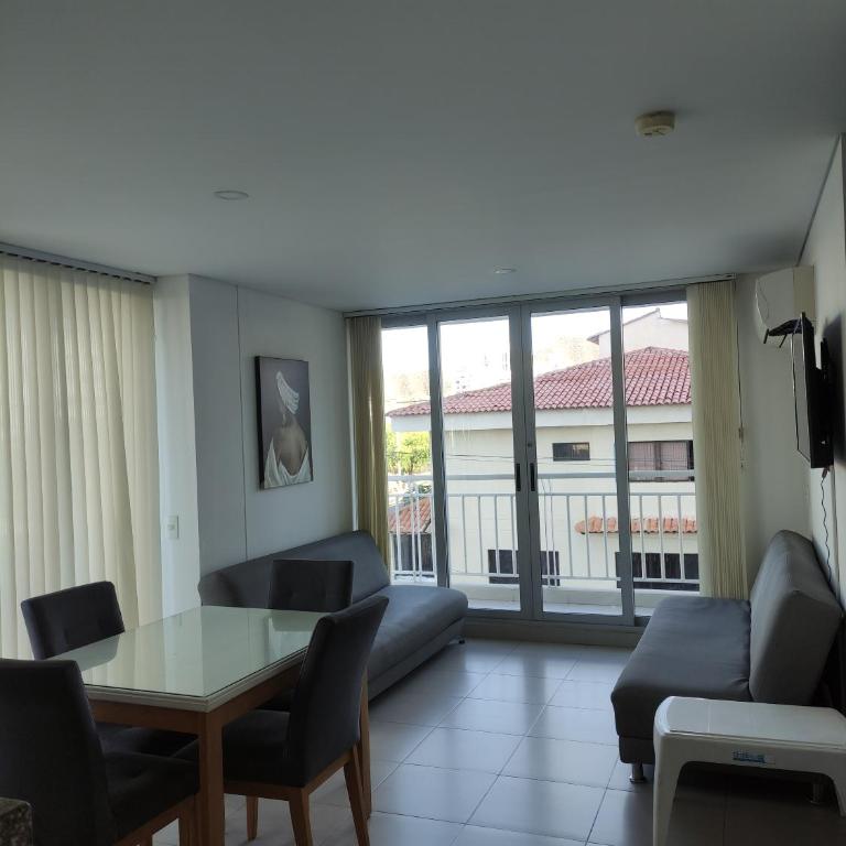 Apartamento de tres habitaciones - Apartment - 10