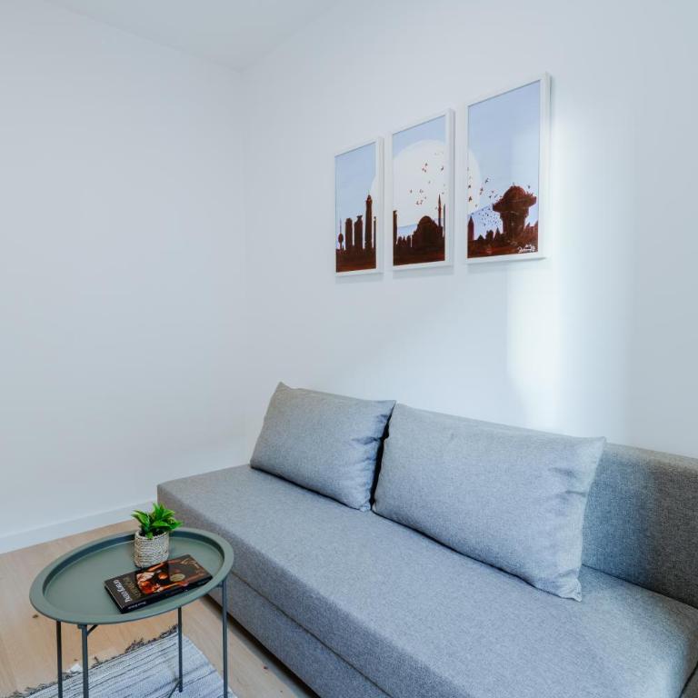 Modern Design Apartment with Parking - Two-Bedroom Apartment - 2