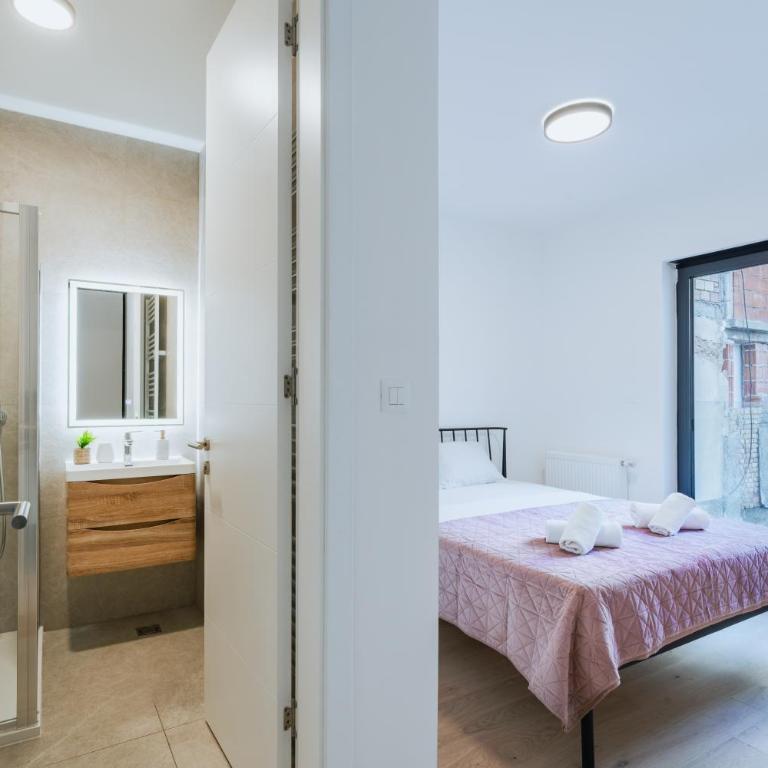Modern Design Apartment with Parking - Two-Bedroom Apartment - 12
