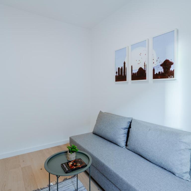 Modern Design Apartment with Parking - Two-Bedroom Apartment - 20