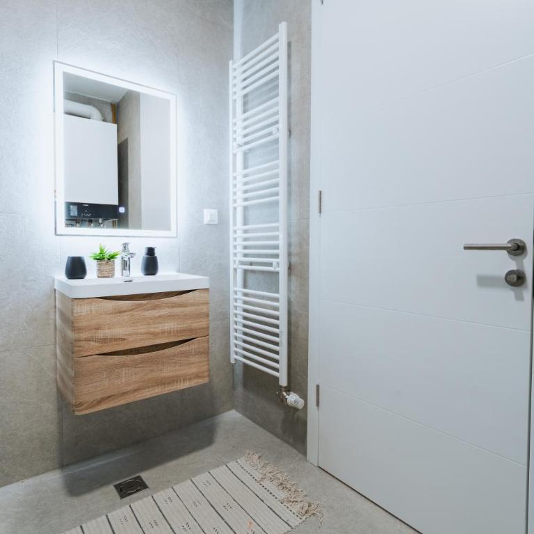Modern Design Apartment with Parking - Two-Bedroom Apartment - 26