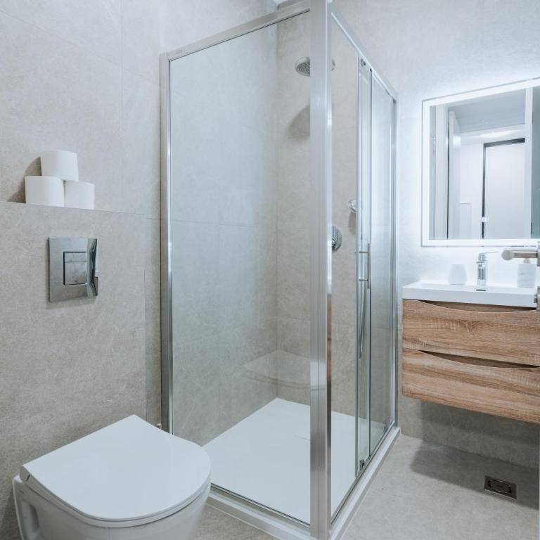 Modern Design Apartment with Parking - Two-Bedroom Apartment - 40
