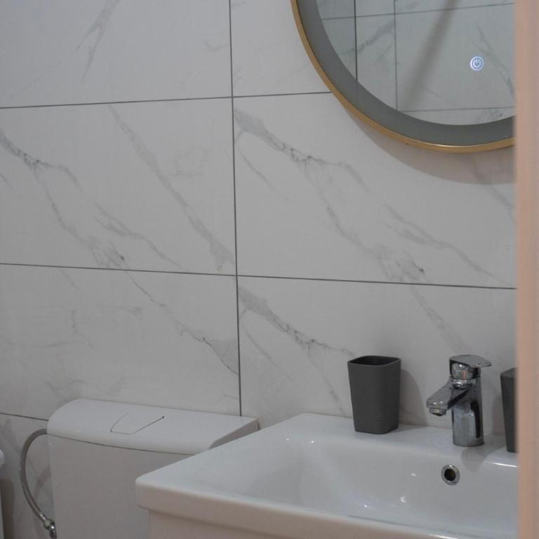 Centar Lux - One-Bedroom Apartment - 8