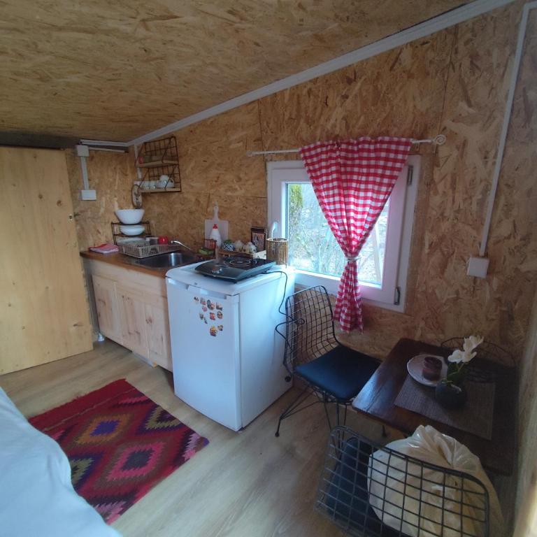 Bungalov Moracka Bistrica - Brvnara sa 1 Spavaćom Sobom - 7