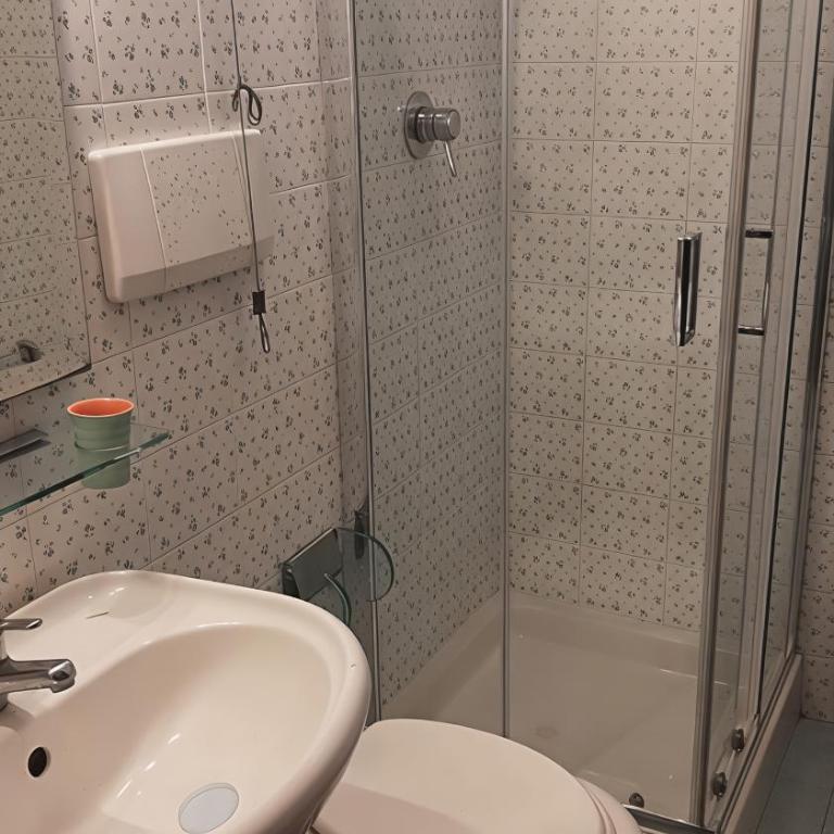 Villa Mirasole - Twin Room with Private Bathroom - 3