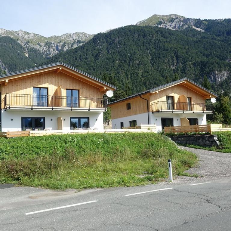Chalets Dualhaus, 2 Apartments mit Sauna, Nähe Pressegger See, Skibus zum Nassfeld - Chalet mit 2 Schlafzimmern - 1