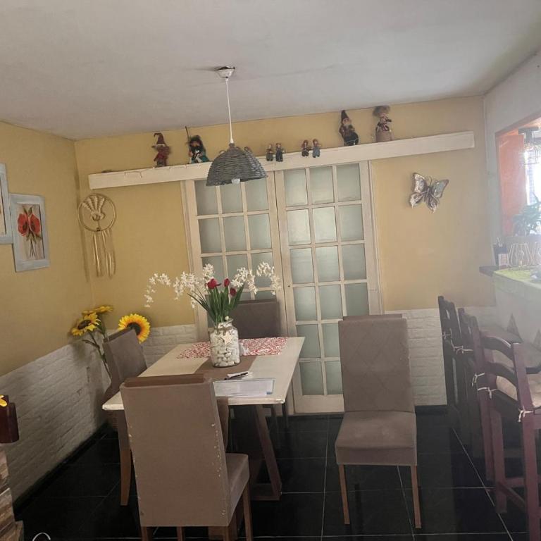 Chuy home - Three-Bedroom House - 10