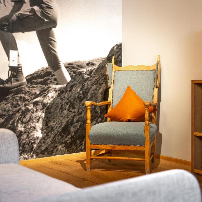 GRETI - Alpine Boutique Hotel mit Alpentherme Eintritt, reichhaltigem Frühstück, Sauna - Doppelzimmer mit Bergblick - 8