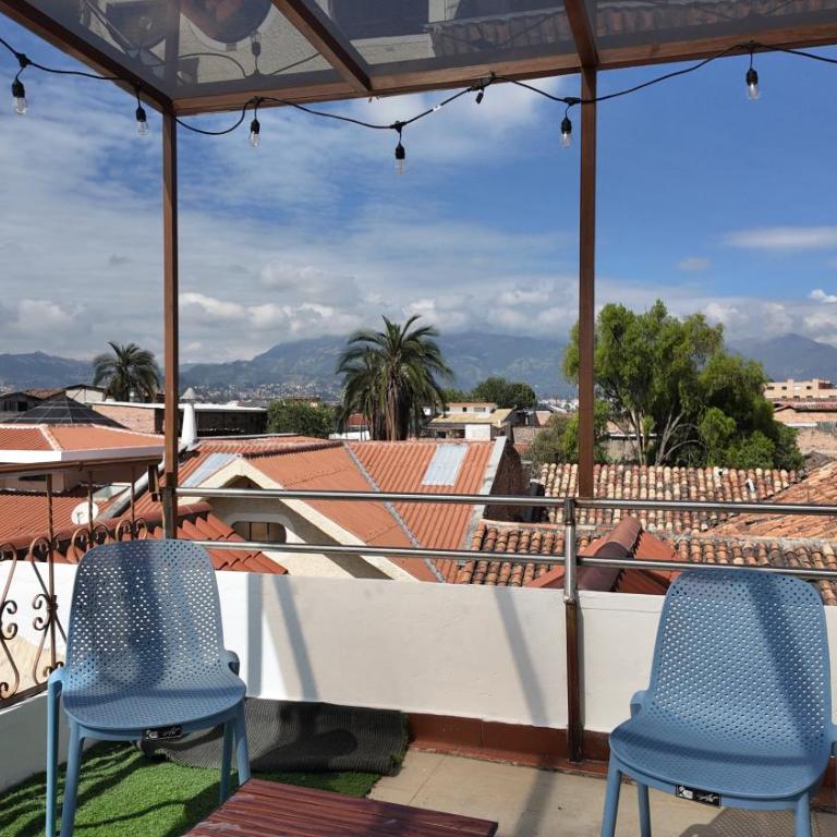 Departamento familiar en el Corazon de Cuenca - Habitación Doble con vistas a la montaña - 18