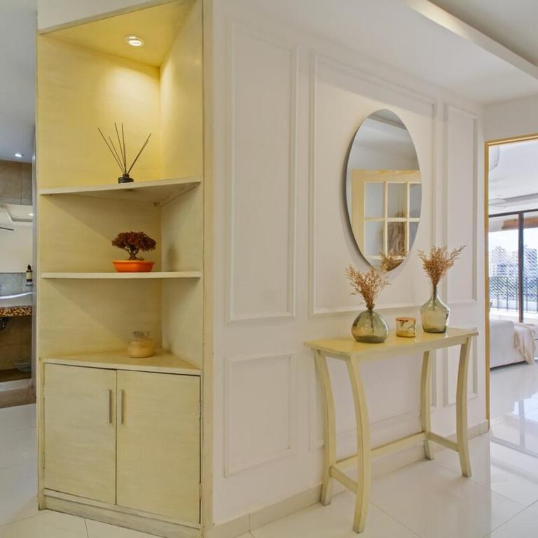Bocagrande Excelente Ubicacion Apto CONFORT con una gran vista al MAR y PLAYAS - Two-Bedroom Apartment - 23