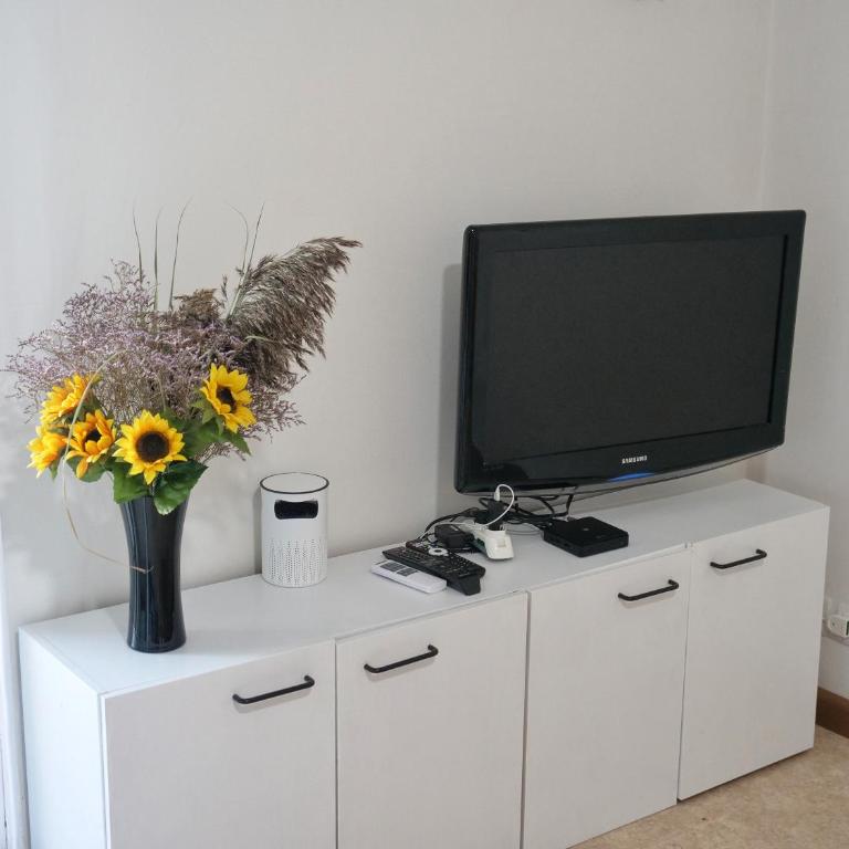 Laguna Gaddi - trilocale vista laguna e posto auto - Appartamento con 2 Camere da Letto - 54