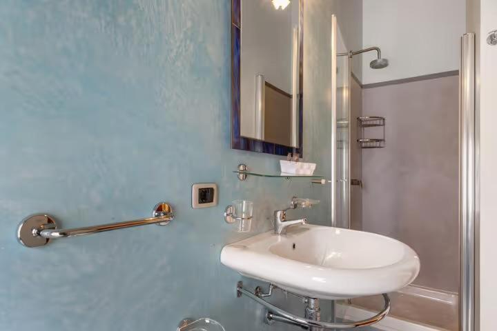Residenza Amé Peschiera del Garda - Camera Deluxe - 14