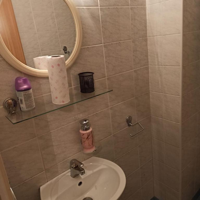 Urban Four Apartment, private Parking - Apartman sa 1 Spavaćom Sobom, Balkonom i Pogledom na Grad - 8