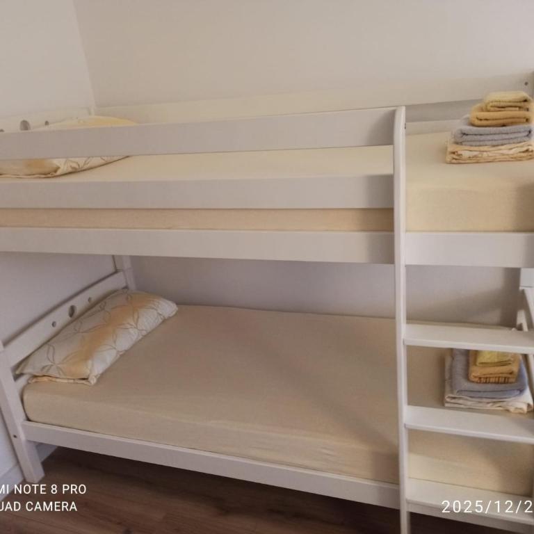Urban Four Apartment, private Parking - Apartman sa 1 Spavaćom Sobom, Balkonom i Pogledom na Grad - 19
