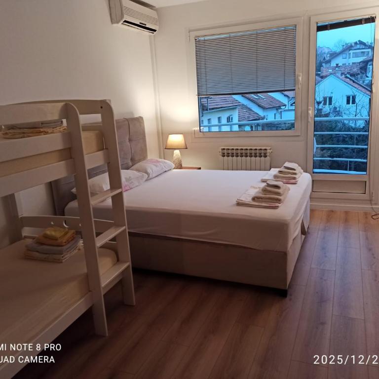 Urban Four Apartment, private Parking - Apartman sa 1 Spavaćom Sobom, Balkonom i Pogledom na Grad - 21