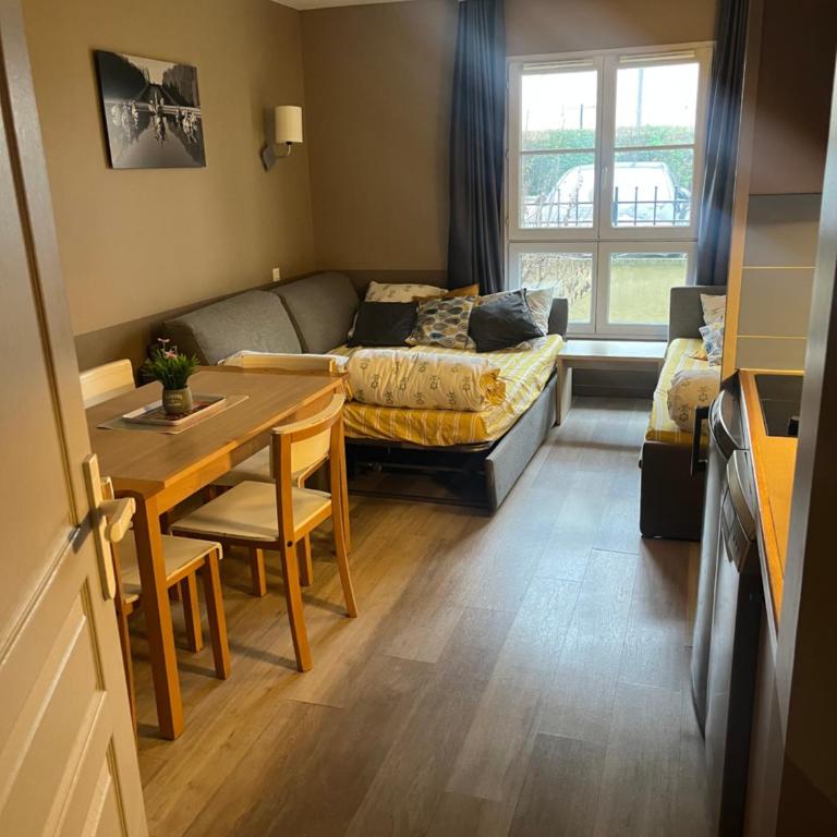 Apparthotel - Proche disneyland Paris - Piscine chauffée - Apartment mit Gartenblick - 4