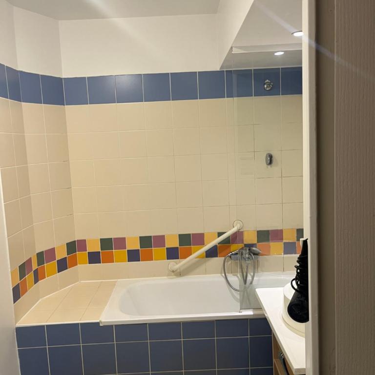 Apparthotel - Proche disneyland Paris - Piscine chauffée - Apartment mit Gartenblick - 13