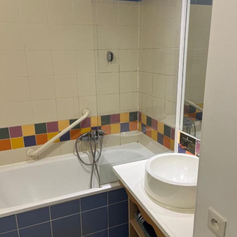 Apparthotel - Proche disneyland Paris - Piscine chauffée - Apartment mit Gartenblick - 14