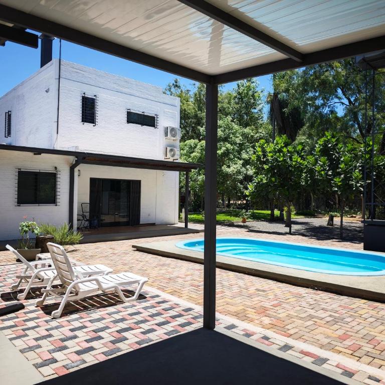 Casa Con Vista al Lago Ypacaraí - Two-Bedroom House - 1