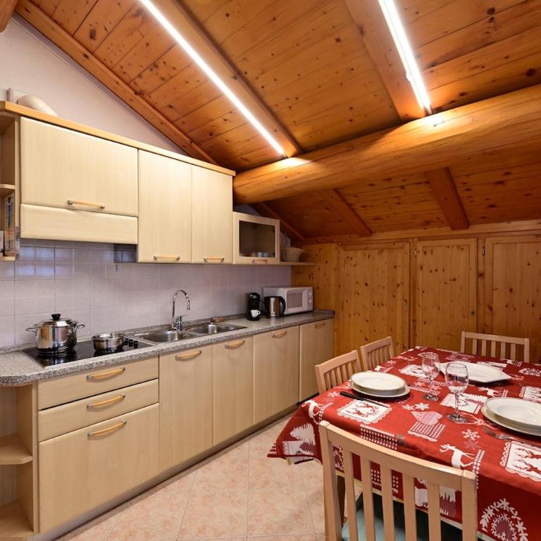 Appartamento Luisa by Chalet Claudia Trilocale panoramico a 400 m dalle piste - Two-Bedroom Apartment - 1