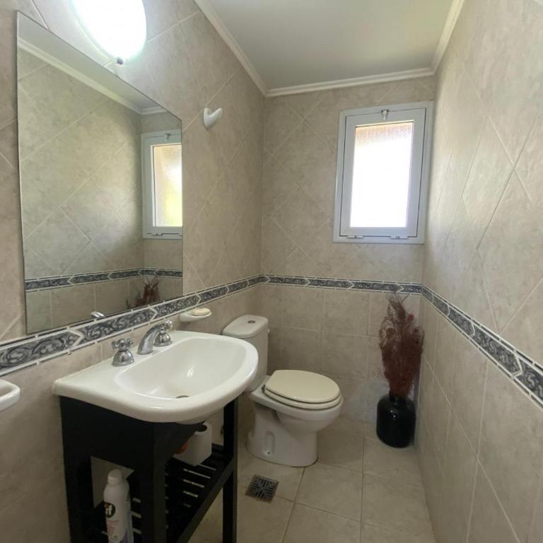 Hermosa Casa en Pinamar Norte, 3 cuadras de la playa - Casa de 3 dormitorios - 6