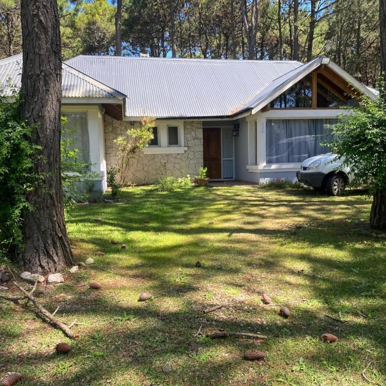 Hermosa Casa en Pinamar Norte, 3 cuadras de la playa - Casa de 3 dormitorios - 14