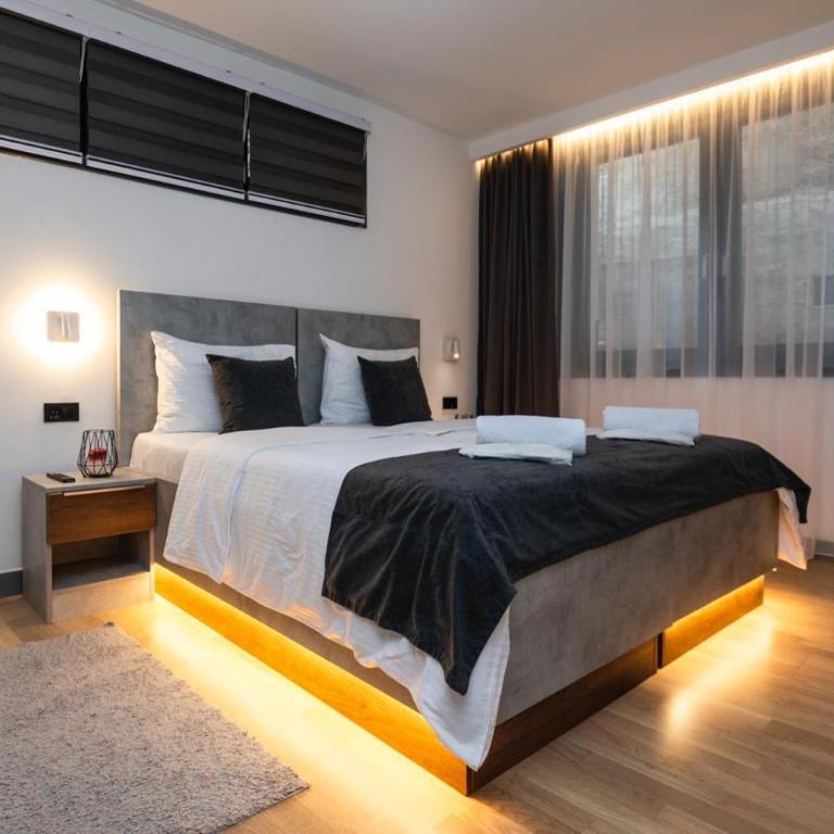 Crystal Apartments Old Town Sarajevo - Deluxe One-Bedroom Apartment - 8