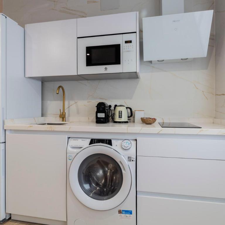 Nuevo y Acogedor Piso junto a Santa Justa y Aeropuerto 3 - Two-Bedroom Superior Apartment - 8