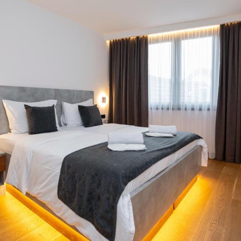 Crystal Apartments Old Town Sarajevo - Apartment - 9