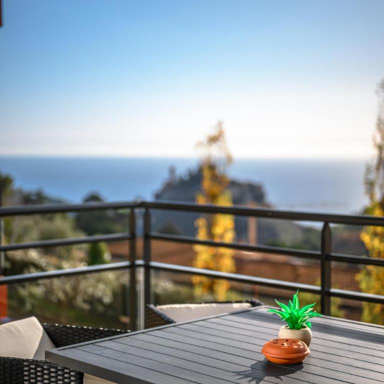 Modern Luxury - Sea View over Èze Village - Appartement 2 Chambres avec Terrasse et Vue sur la Mer - 3