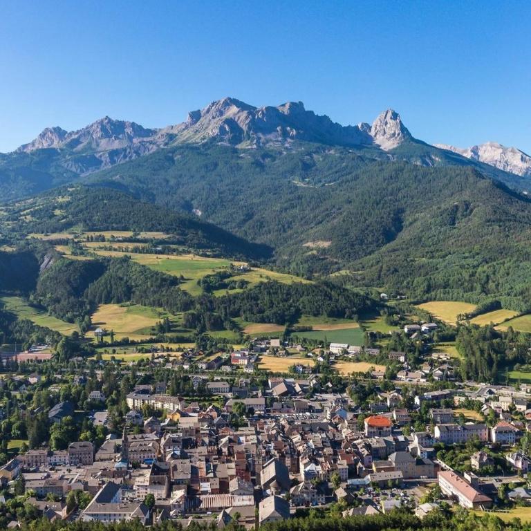 Studio au calme proche du centre de barcelonette - Appartement 1 Chambre - 9