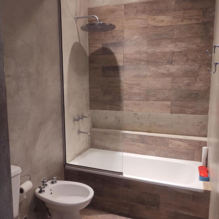 Alquilo casa Valeria del Mar hasta 8 personas - Casa de 4 dormitorios - 20