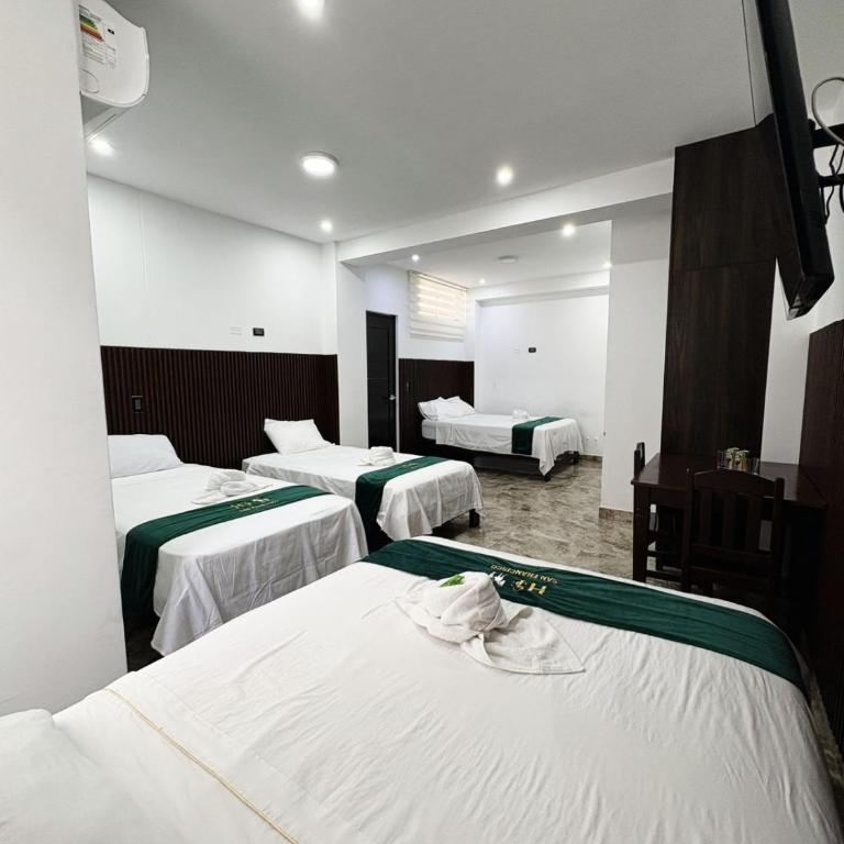 Hotel San Francisco - Habitación Familiar Deluxe - 5