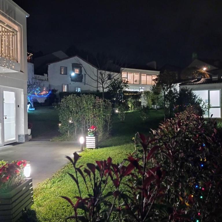LAR JARDÍN - Casas independientes con parking privado - Casa de 2 dormitorios - 27