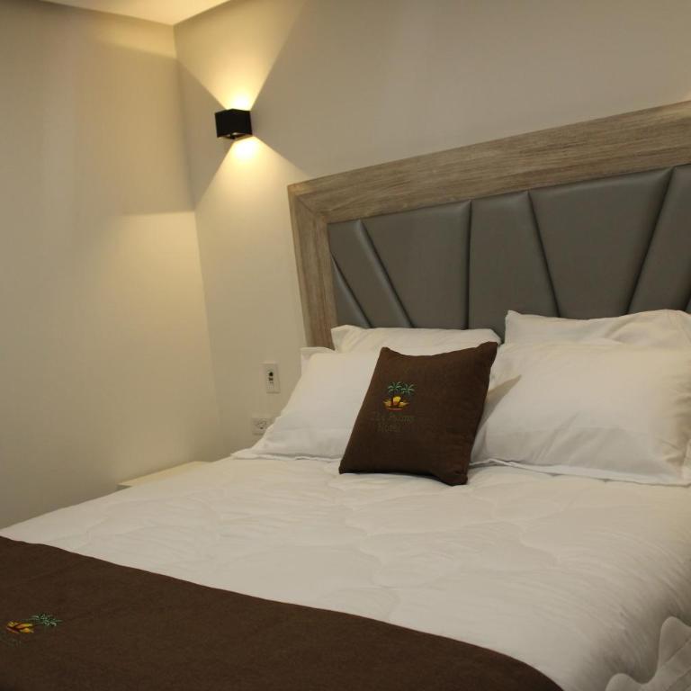 The Palms Hotel - Superior Twin Room with Sauna - 1