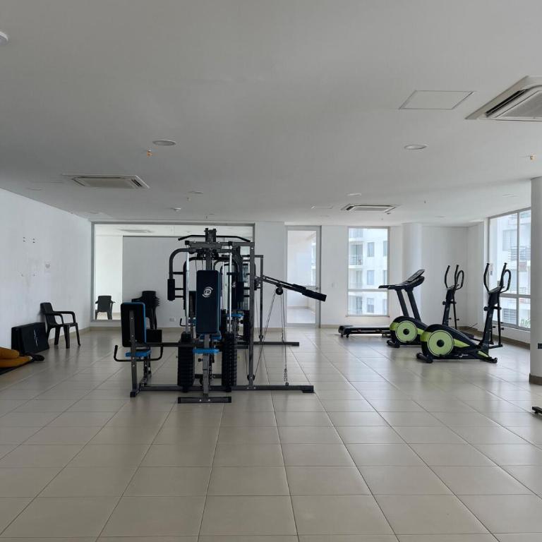 Apto con balcón con vista verde y 4 piscinas - Apartamento de 3 dormitorios - 2