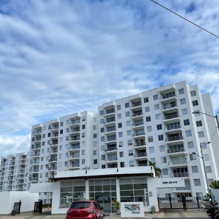 Apto con balcón con vista verde y 4 piscinas - Apartamento de 3 dormitorios - 13