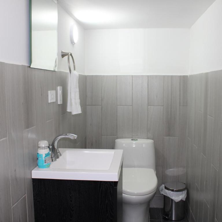 The Palms Hotel - Deluxe Double Room with Two Double Beds - 25