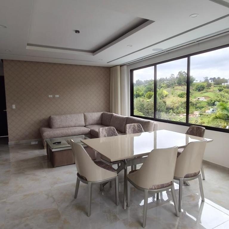The Palms Hotel - Superior Triple Room - 3