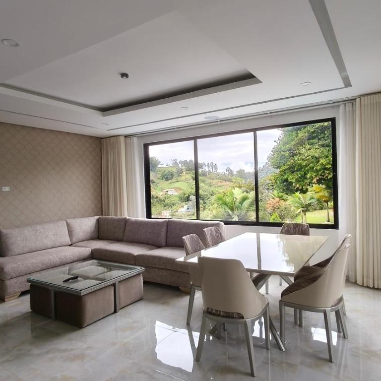 The Palms Hotel - Superior Triple Room - 4