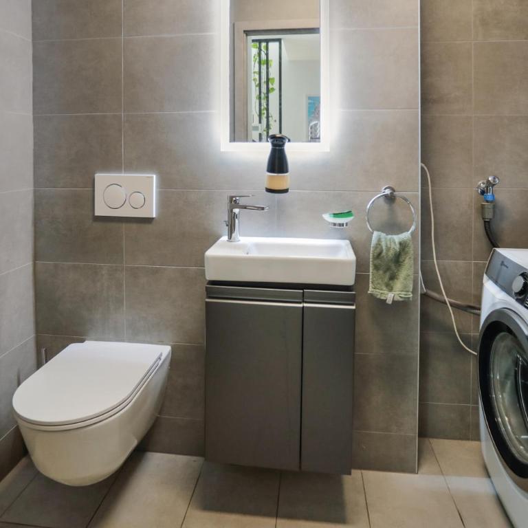 Saillon, maison 5 pers - Terrasse - Parking privé - Haus mit 3 Schlafzimmern - 17